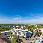 Mvr - Ideal For Business & Weekend Trips